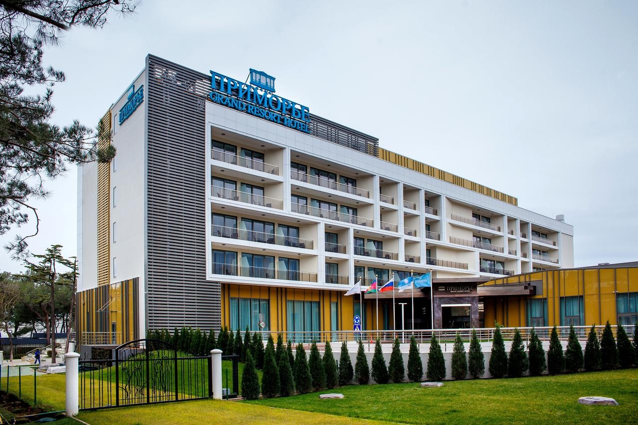 Отель Приморье Grand Resort Hotel